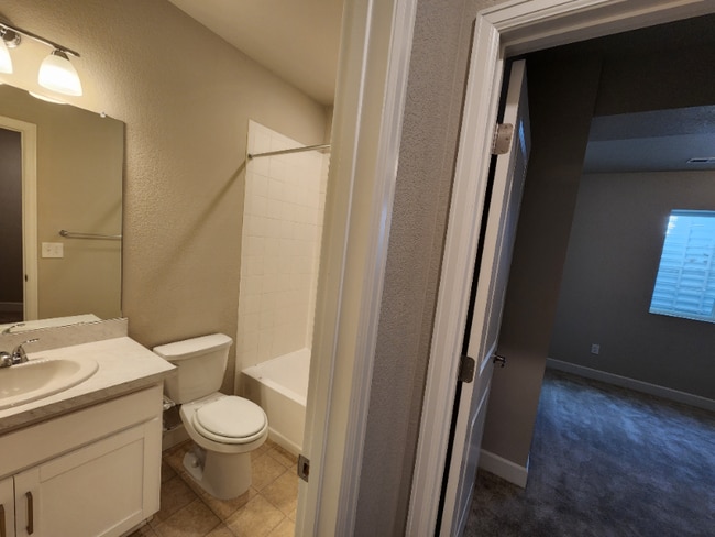 Building Photo - 3594 Silver Rock Cir
