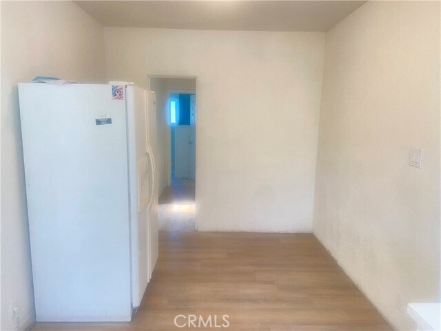 Building Photo - 215 N Holly Ave