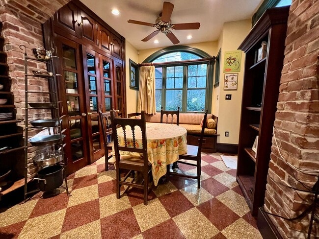 Photo - Washington St (684 Washington St, Brookline) Apartment