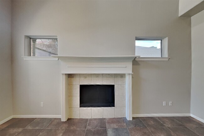 Foto del edificio - 25819 Oakridge Forest Ln