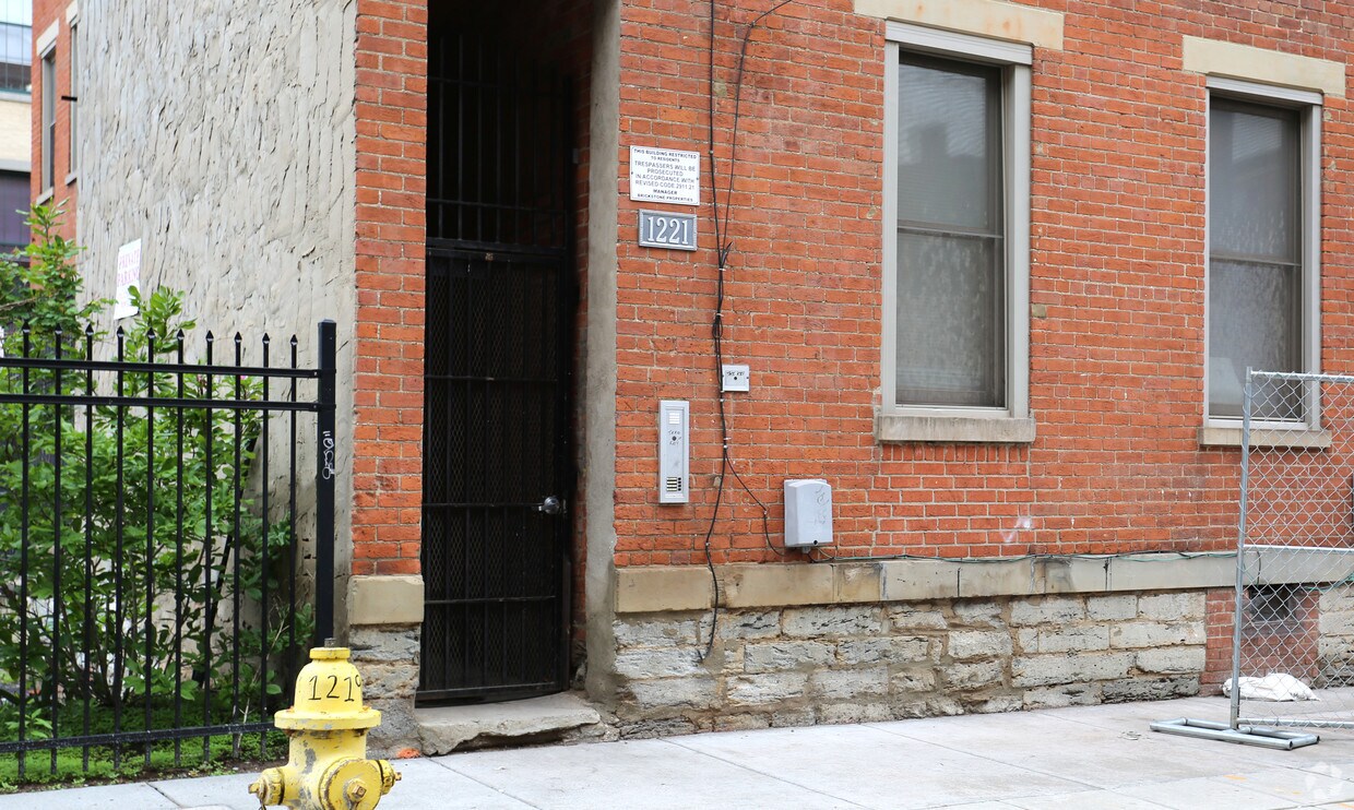 Foto del edificio - 1221 Jackson St