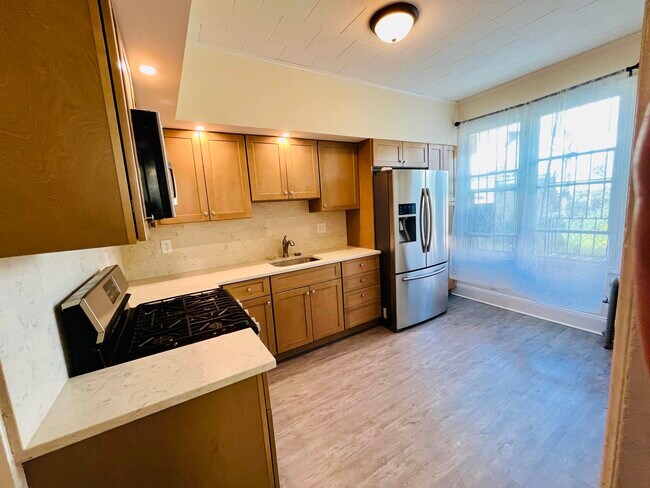 Foto del edificio - 262 Winfield Ave