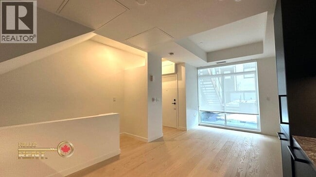 Photo du bâtiment - 650 E 2nd St