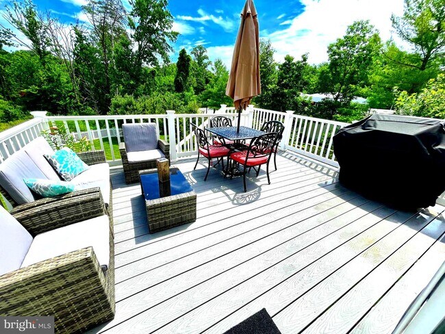 Building Photo - 3019 Fox Chapel Ct