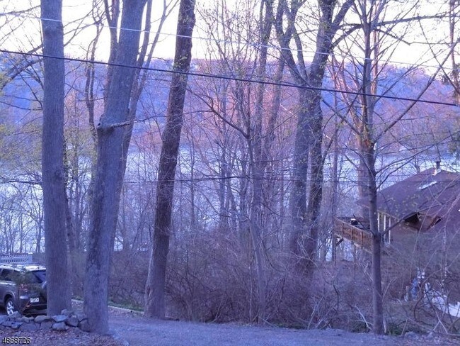 Building Photo - 117 Glenside Trail