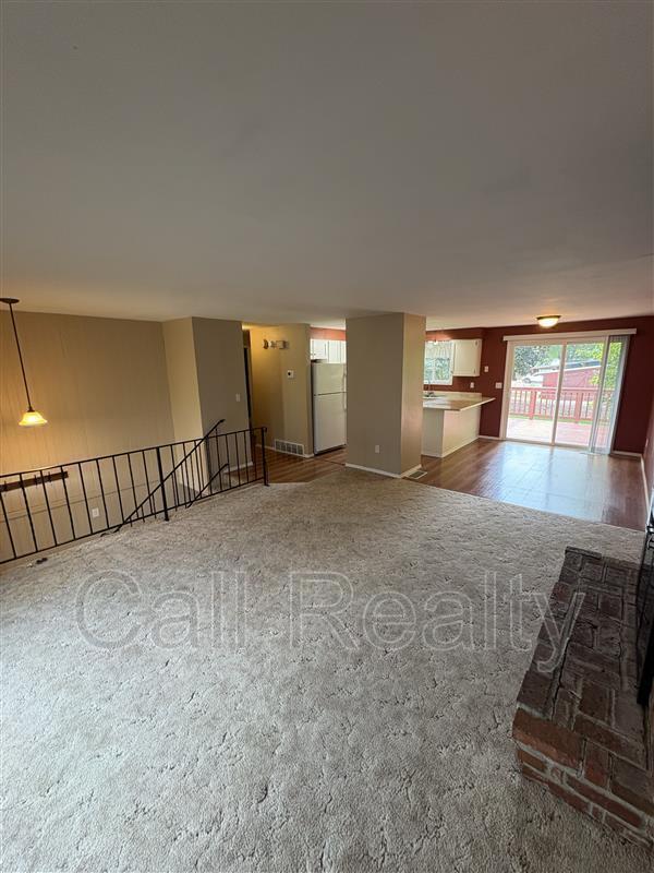 Foto del edificio - 309 N Mayhew Rd