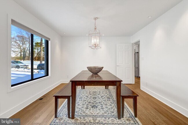 Foto del edificio - 9982 Blackberry Ln