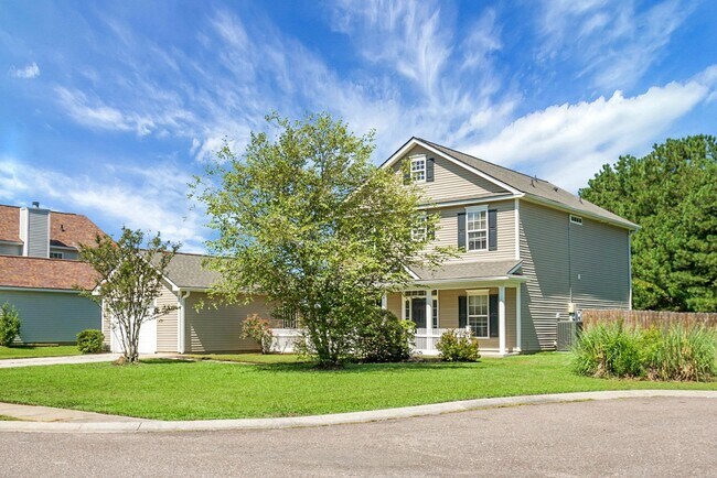 Foto del edificio - Beautiful 4 Bed/3 Bath home in Summerville SC, *Move-In Special $500 OFF FIRST MONTHS RENT* NO AP...