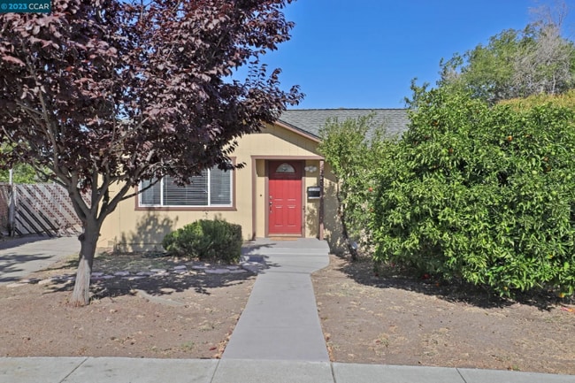 Building Photo - 187 Manor Dr