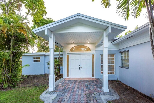 Foto del edificio - 5451 SW 80th St