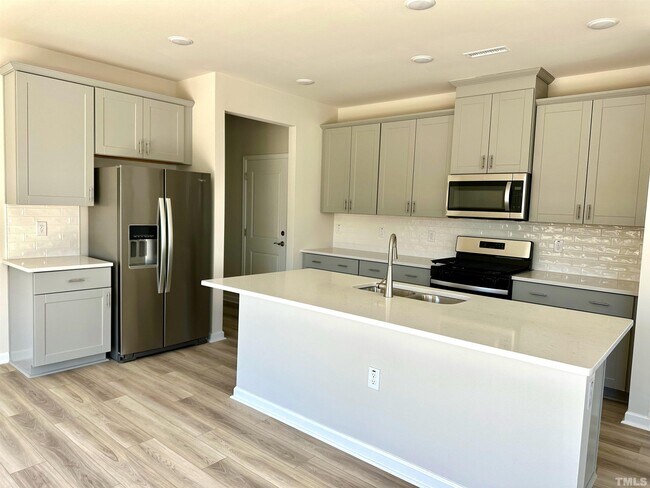 Building Photo - 647 Hertford Ln
