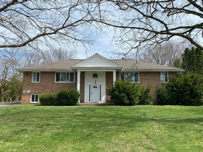 Building Photo - 187 Buffington Rd
