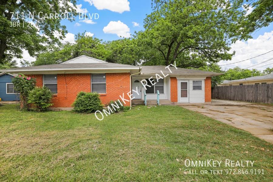 Foto principal - 711 N Carroll Blvd