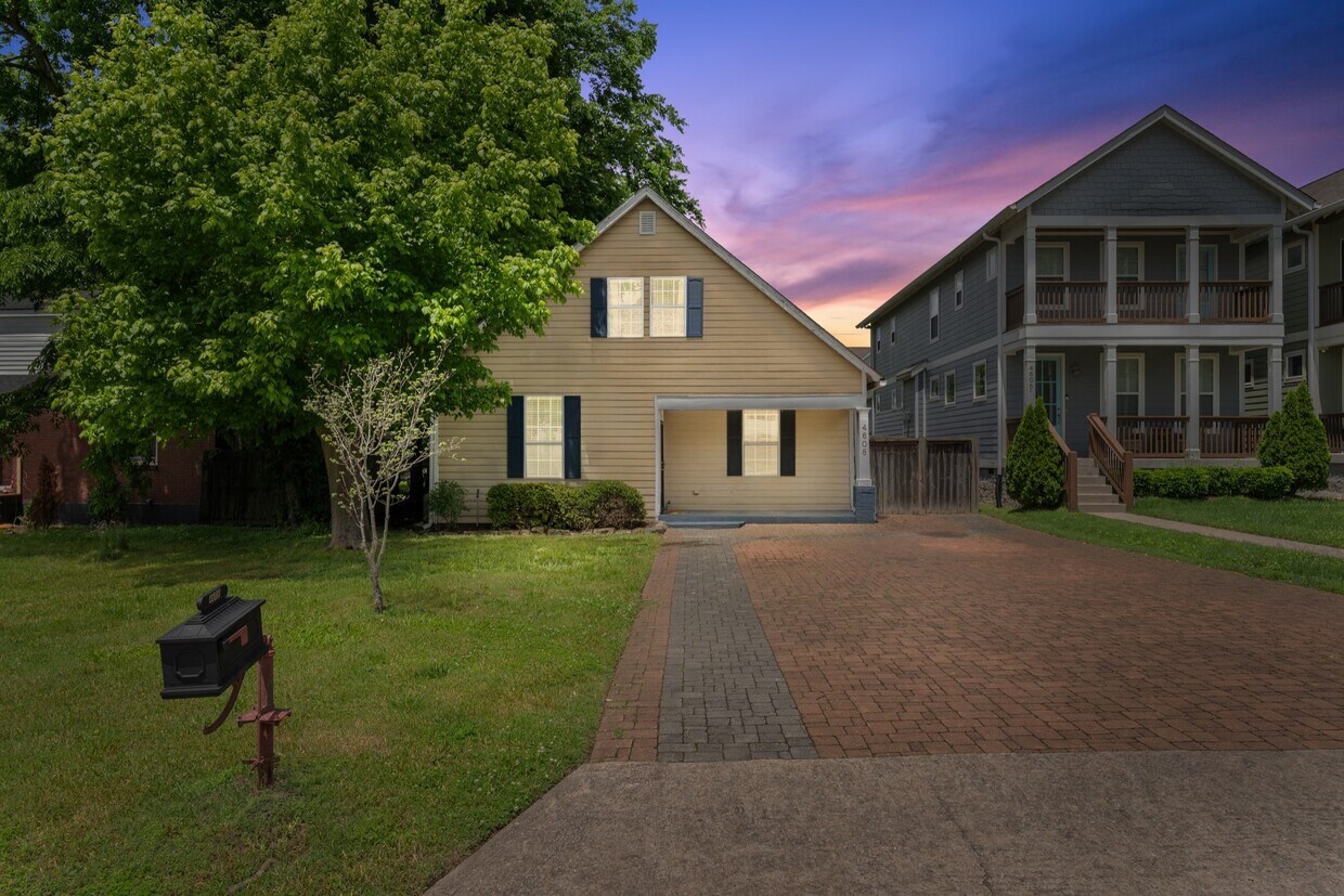 Foto principal - 4608 Indiana Ave