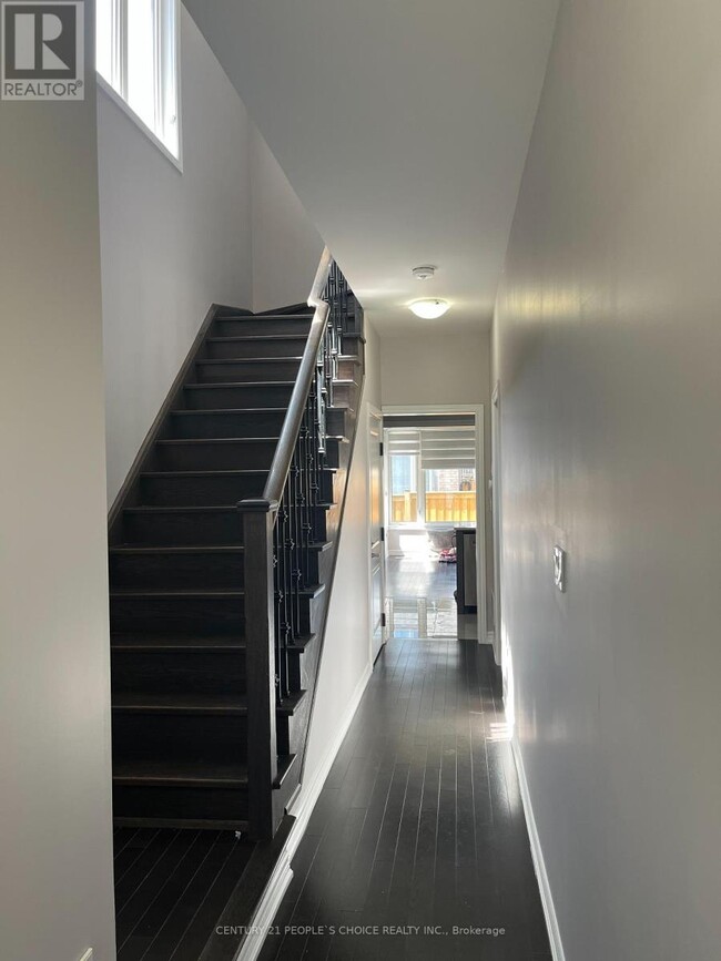 Building Photo - 16 Gemma Pl
