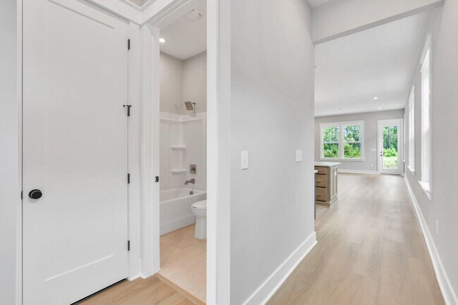 Foto del edificio - 299 Suwannee Dr