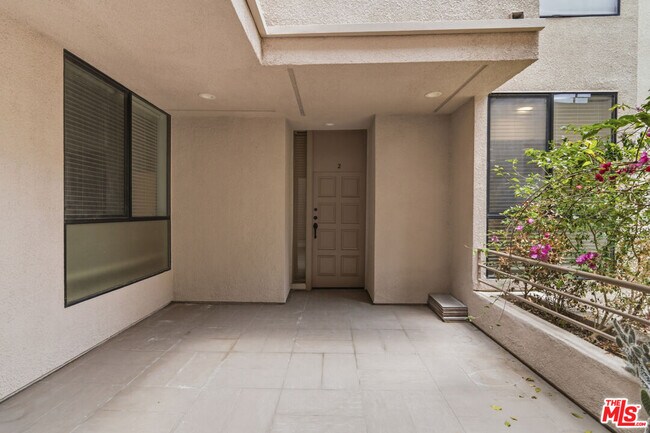 Foto del edificio - 500 S Barrington Ave