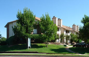 Rampart View Apartments Photo