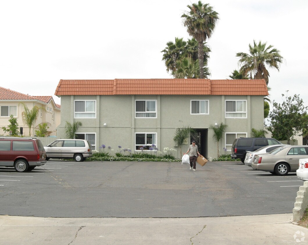 Building Photo - Kennedy Street Apartments