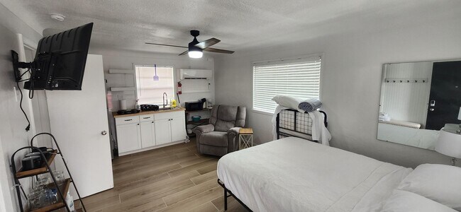 Foto del edificio - 6444 Highway 178 S