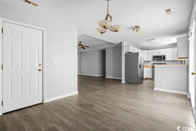 Building Photo - 414 Oak Crest Cir