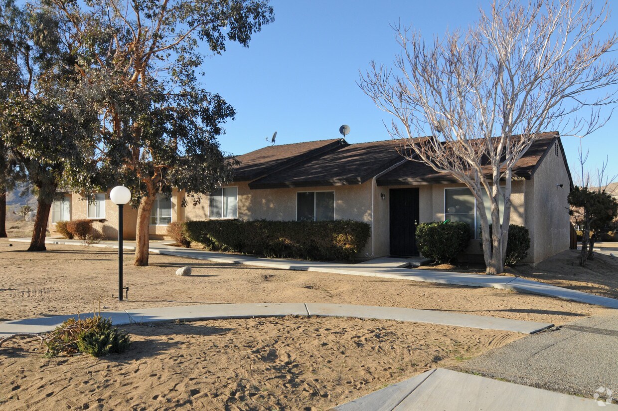 57428& 57456 Lupine Dr, Yucca Valley, CA 92284 Apartments in Yucca
