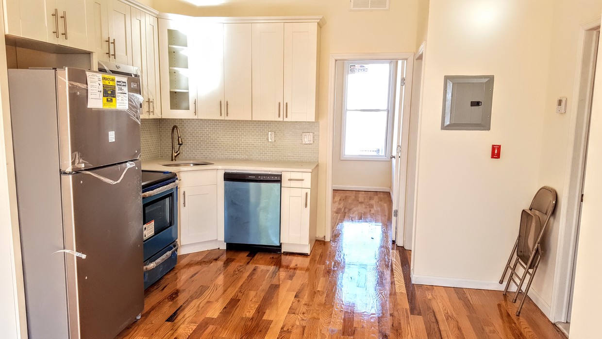 Foto principal - 2311 Cortelyou Rd