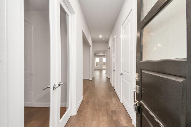 Foto del edificio - 21111 Vancherry Dr