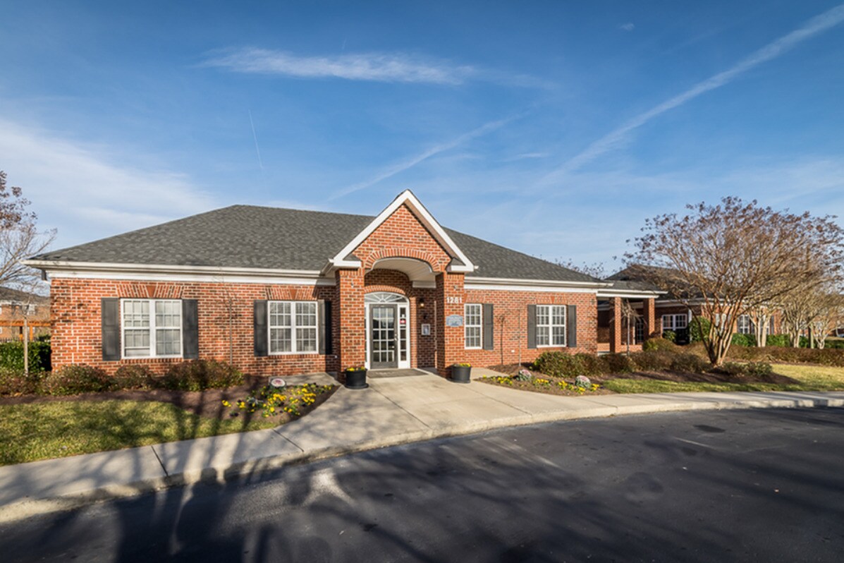 Laurel Springs 1281 Old Plank Rd High Point, NC Apartments for Rent