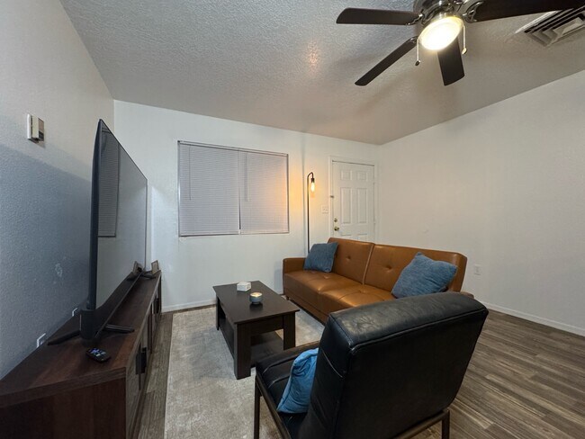 Foto del edificio - 652 Vancouver Rd SE