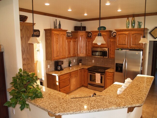 Foto del edificio - 3705 Springwood Dr