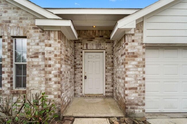 Building Photo - 2530 Fox River Ln