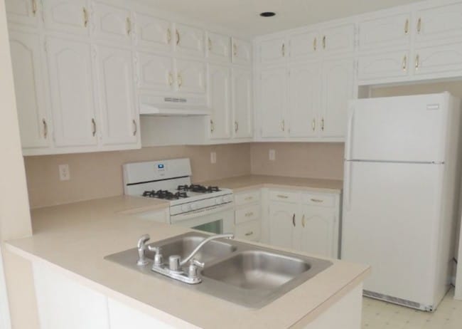 Building Photo - 3284 Rock Creek Dr