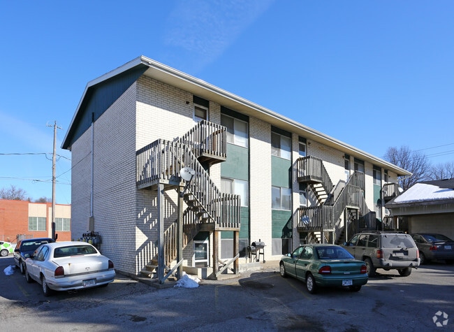 Building Photo - 900 Elder Ln
