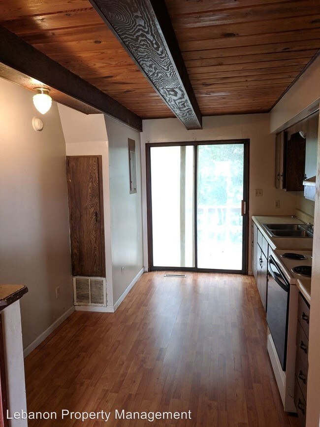 Foto del edificio - 2 br, 1.5 bath House - 304 Sherman Avenue