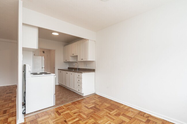 Photo du bâtiment - 5 Mallory Gardens