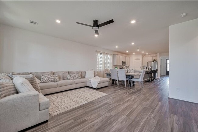 Foto del edificio - 21611 Shadowbrook Birch Dr