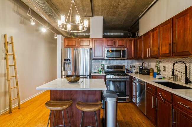 Foto del edificio - 849 N Franklin St