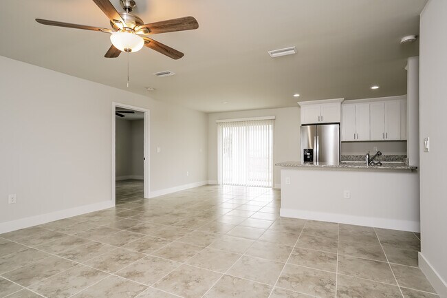 Foto del edificio - 1037 Kimberly Ave, Labelle, FL