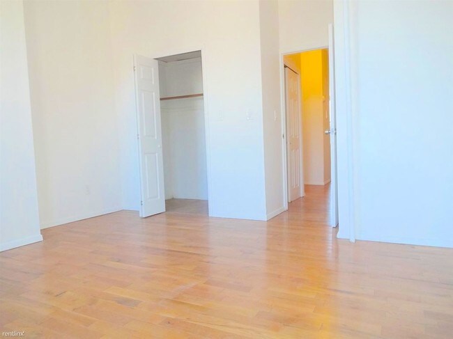 Foto del edificio - 2509 Astoria Blvd