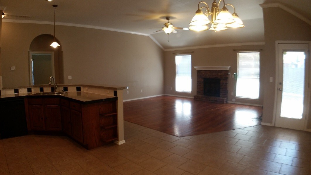 Primary Photo - 6720 Greenway Dr