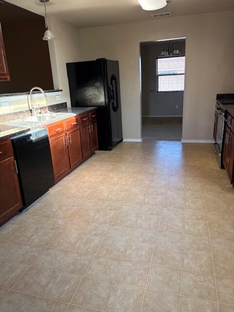 Building Photo - 307 Aries Dr