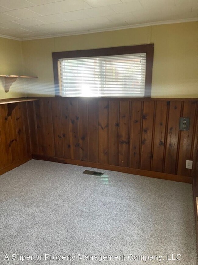 Building Photo - 2 br, 1 bath House - 1251 NW Newport Ave