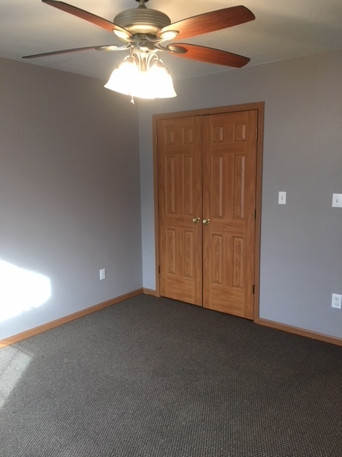 Building Photo - 231-239-239 Pine Ridge Dr