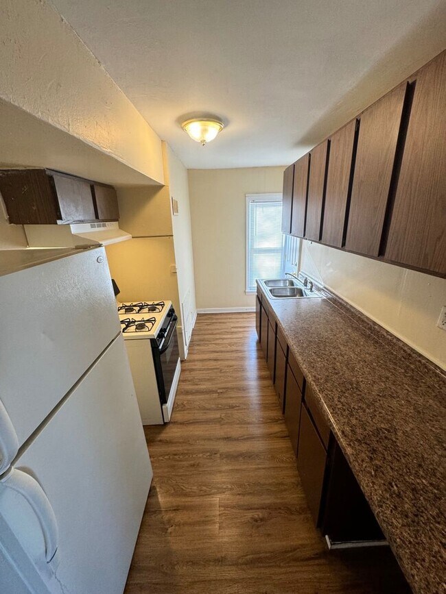 Foto del edificio - 1119-1121 Crosby St