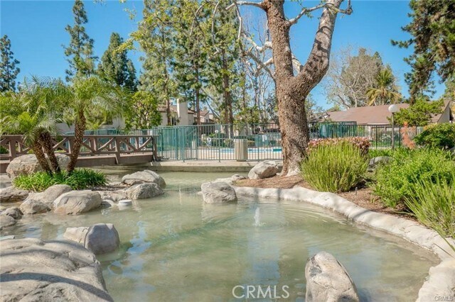 Foto del edificio - 1250 Cabrillo Park Dr