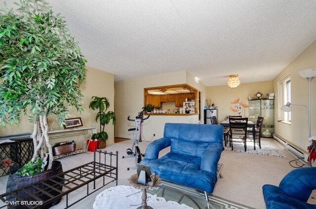 Foto del edificio - 9731 Fox Glen Dr
