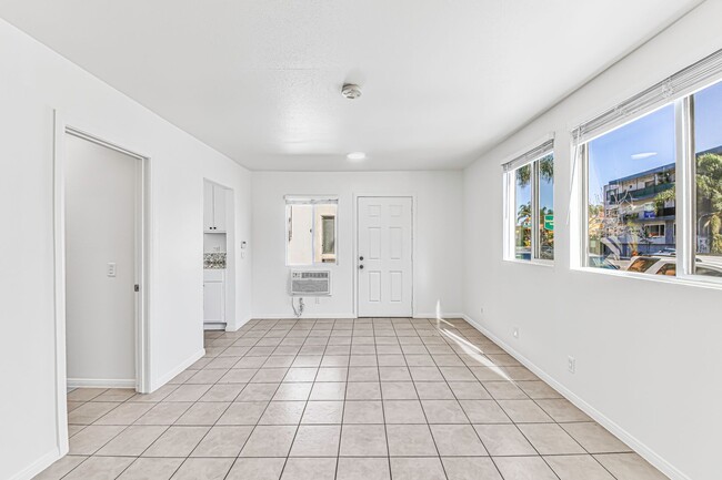 Building Photo - 67 Alamitos Ave