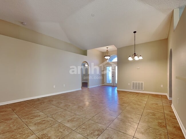 Building Photo - 1636 Dartmouth Dr
