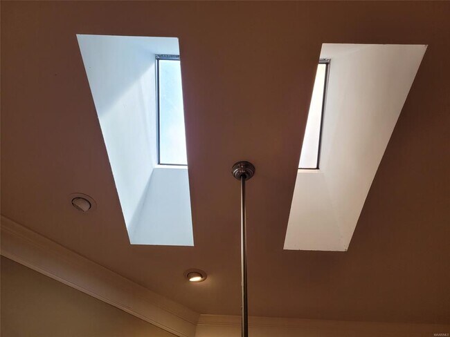 Building Photo - 185 Landmark Dr